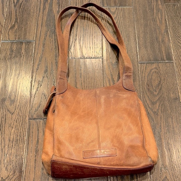 Fossil caramel brown leather bag with key - Picture 8 of 8